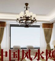 西安卧室镜面吊顶影响夫妻财运？